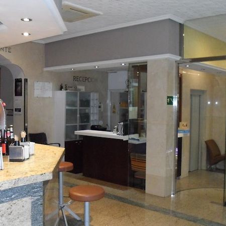 Hostal Coruna อัสตอร์กา ภายนอก รูปภาพ