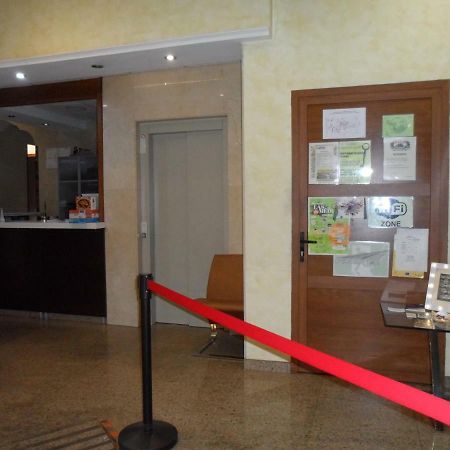 Hostal Coruna อัสตอร์กา ภายนอก รูปภาพ