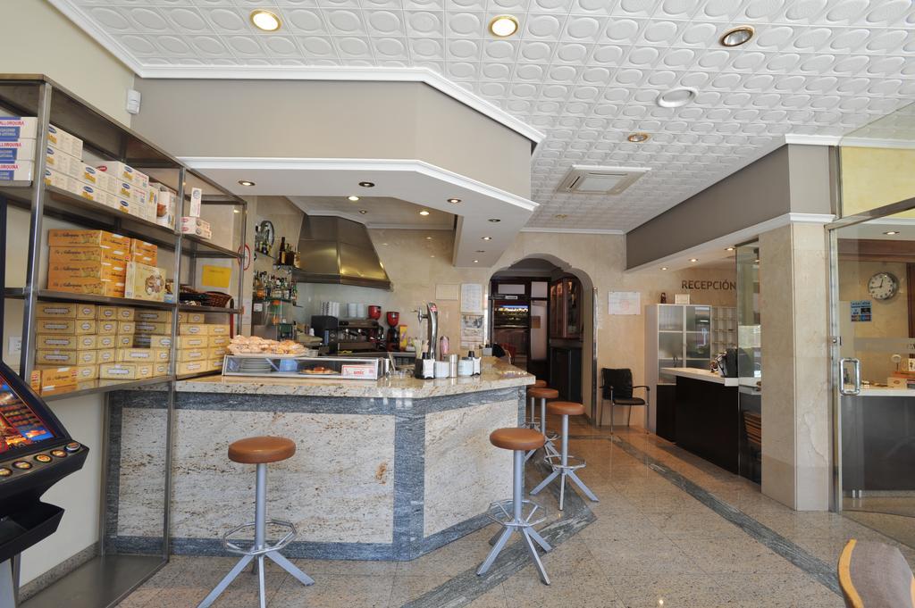 Hostal Coruna อัสตอร์กา ภายนอก รูปภาพ