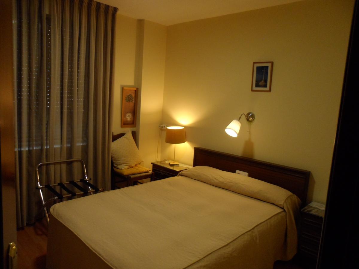 Hostal Coruna อัสตอร์กา ภายนอก รูปภาพ