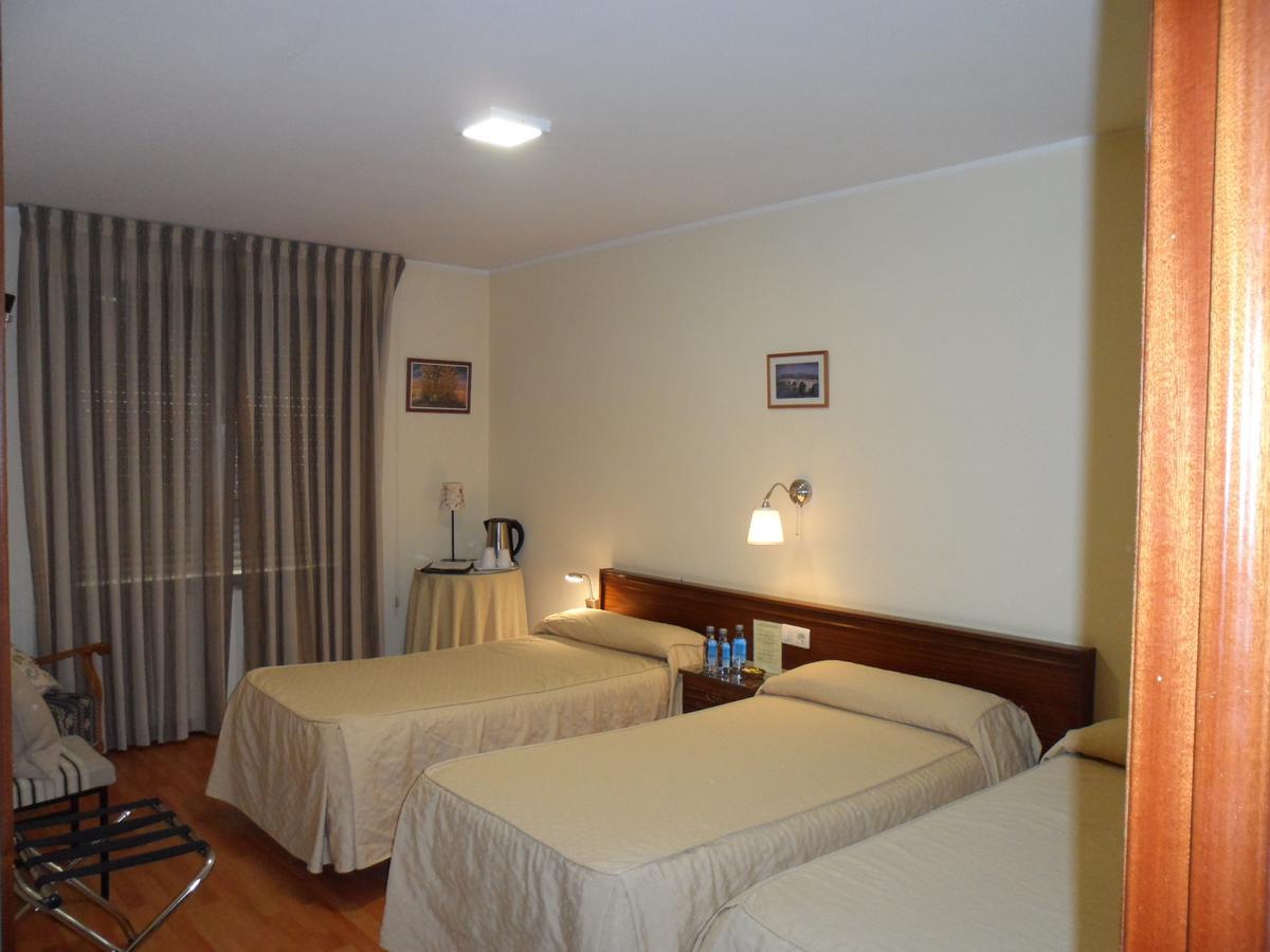 Hostal Coruna อัสตอร์กา ภายนอก รูปภาพ