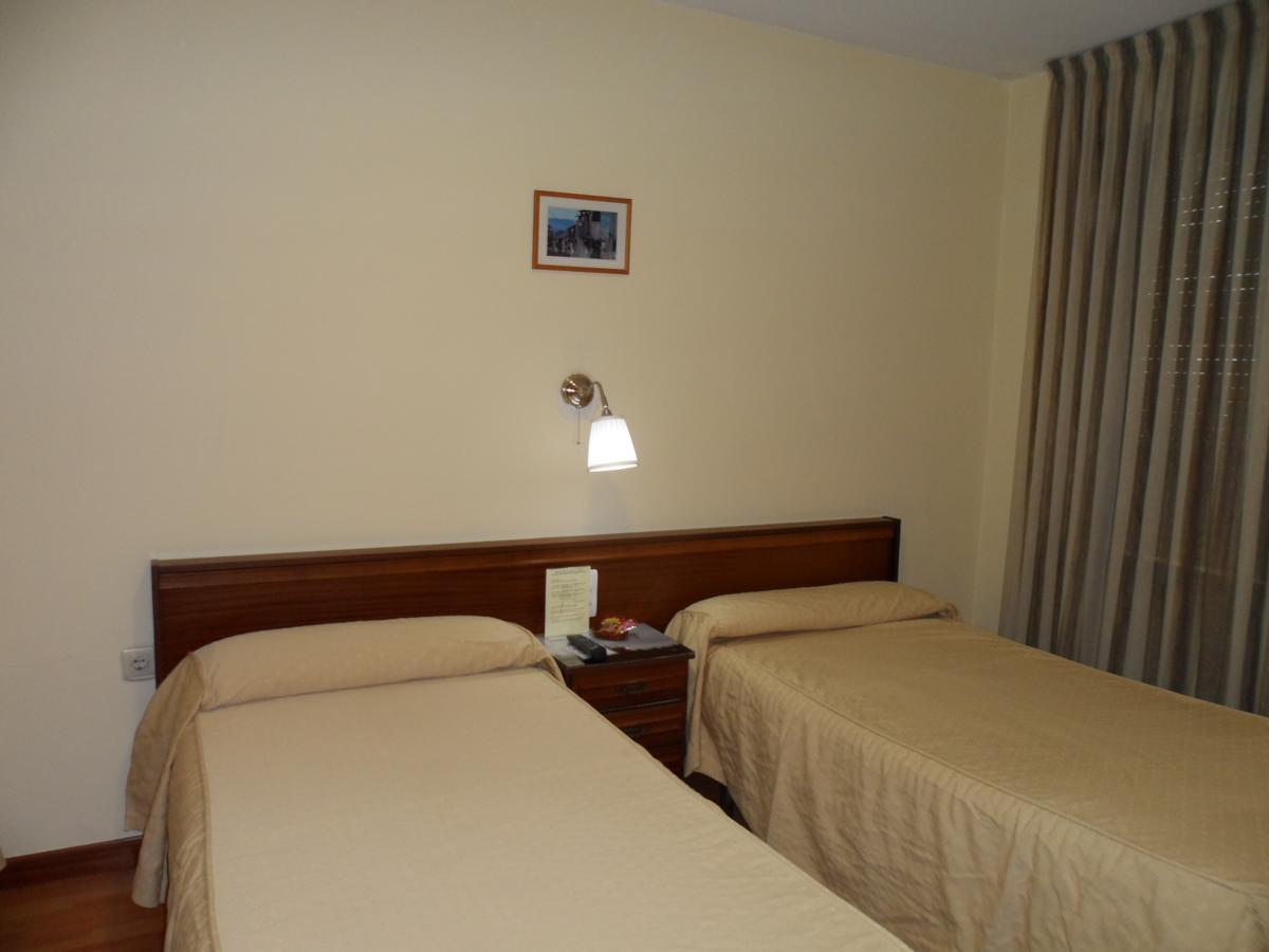 Hostal Coruna อัสตอร์กา ภายนอก รูปภาพ